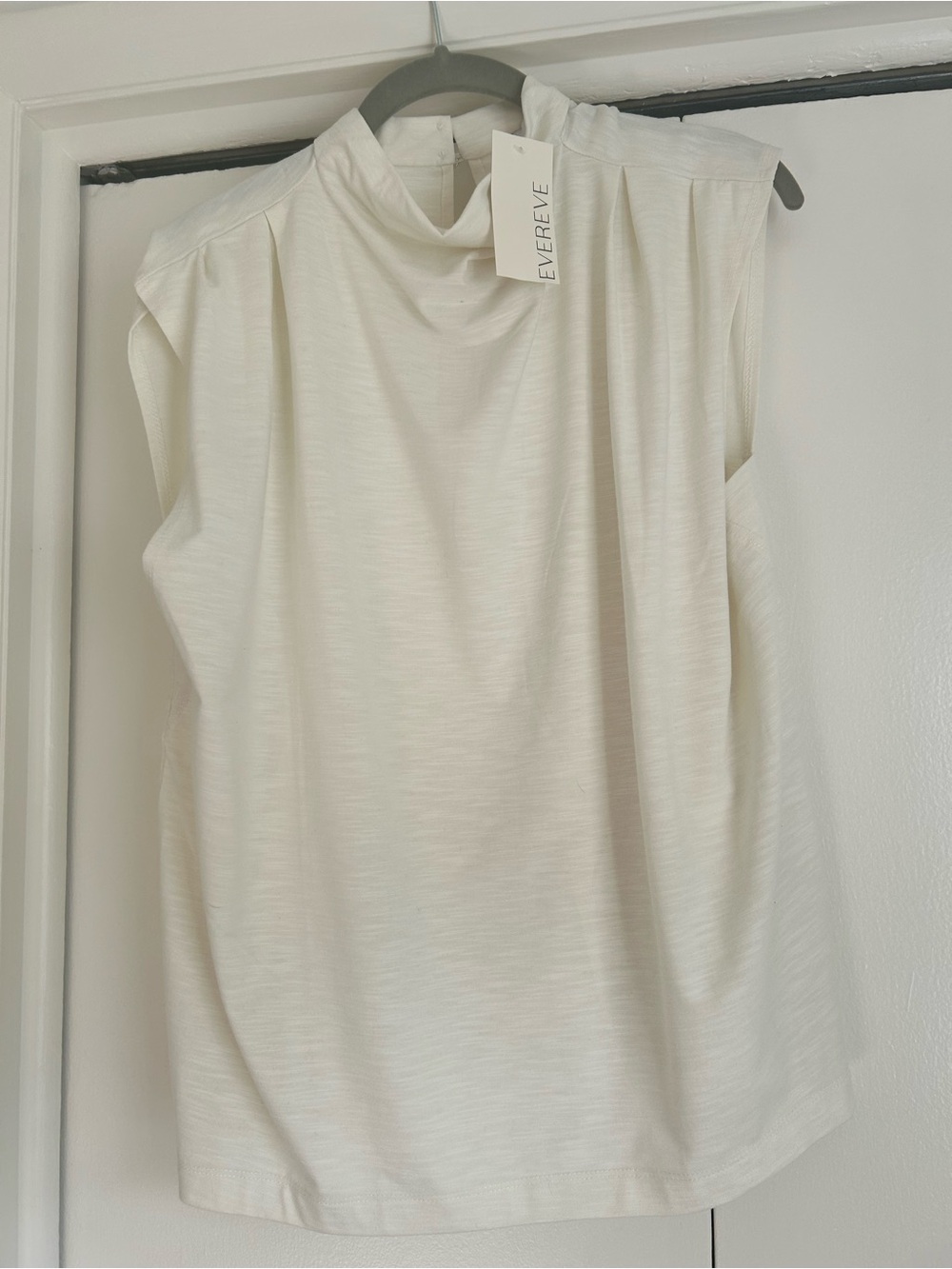 NWT Evereve Cream Sleeveless Mock Neck Top